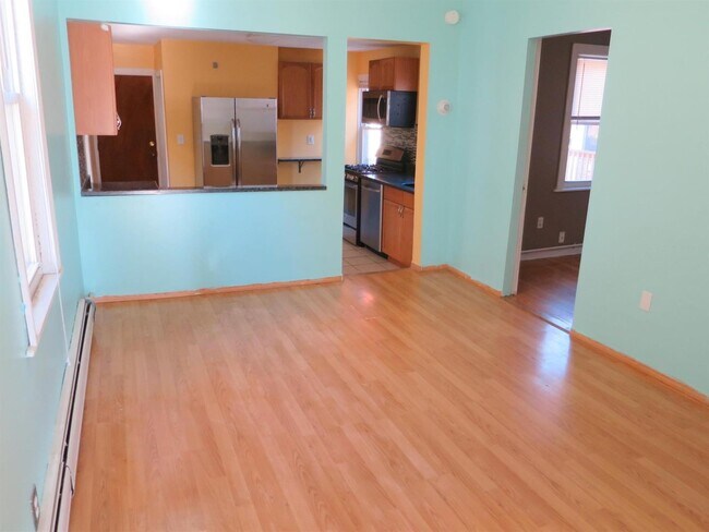 Foto del edificio - 741 Somerville Ave