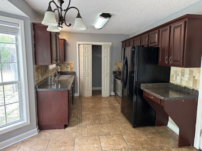 Foto del edificio - 3205 Turtle Creek Rd