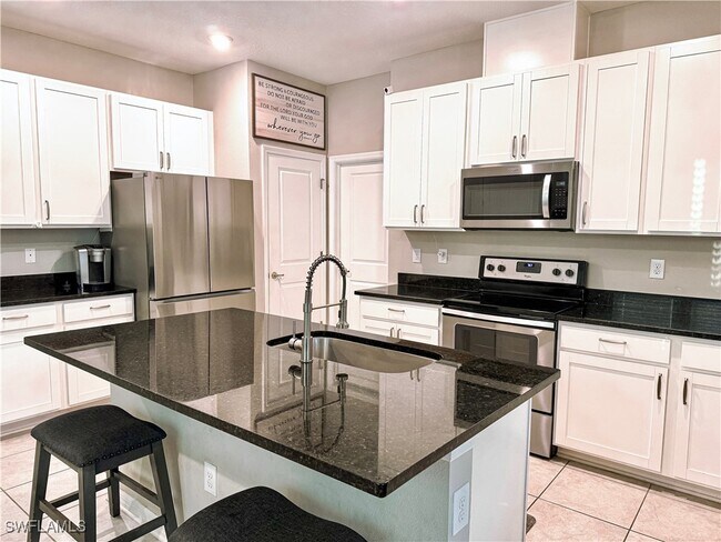 Foto del edificio - 11524 Woodleaf Dr