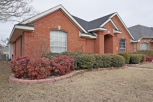 Building Photo - 3211 Weeping Willow Ct