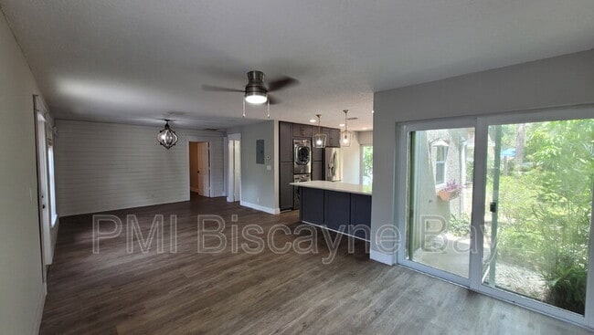 Foto del edificio - 1309 NW 89th Dr
