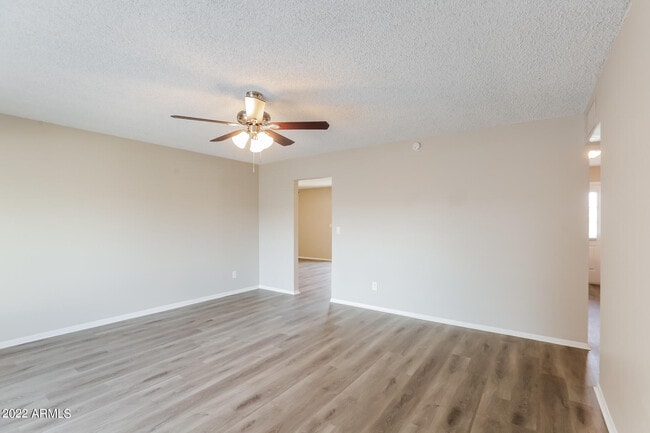 Building Photo - 3731 W Glenn Dr