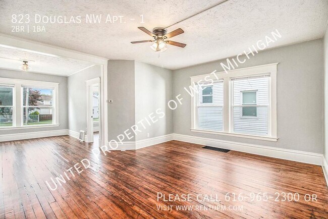 Foto del edificio - Available Now | 2 Bed 1 Bath Apartment in ...