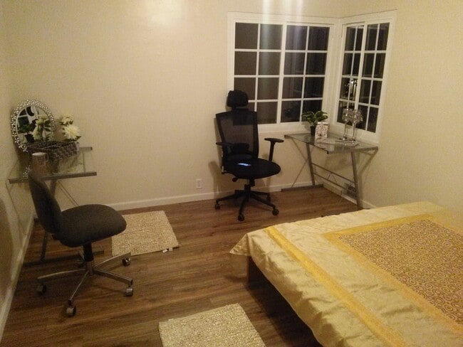 BEDROOM1 - 17945 San Fernando Mission Blvd