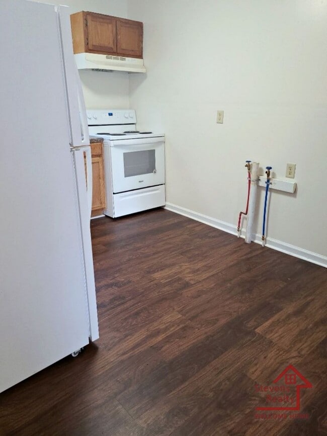 Foto del edificio - 220 Dogwood Pointe Dr