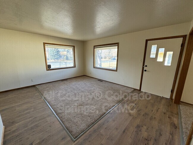 Building Photo - 211 N Foote Ave