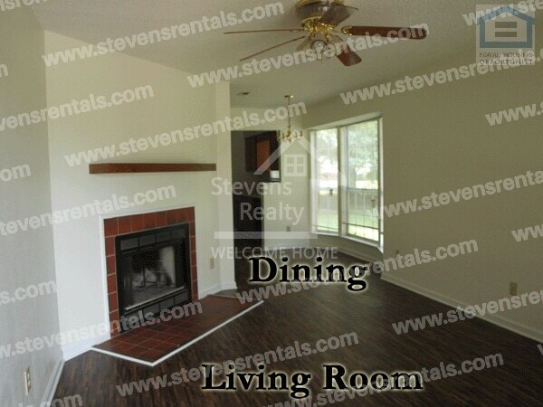 Building Photo - Elegant Duplex Living