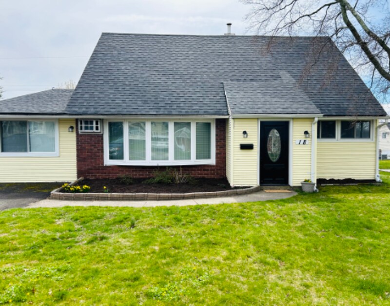Primary Photo - 18 Tinder Rd