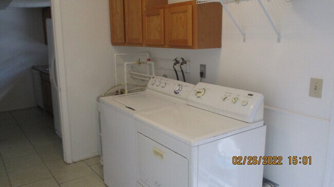 Building Photo - 27646 Green Willow Run