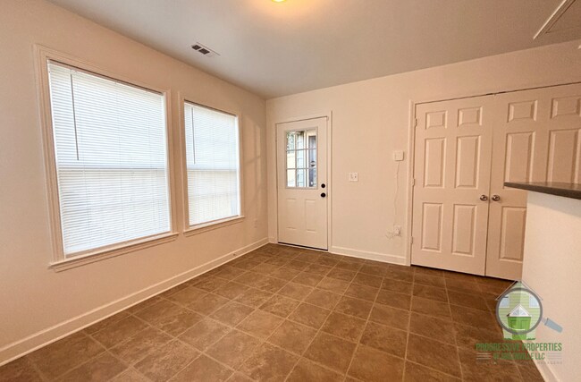 Foto del edificio - 305 S Calhoun St