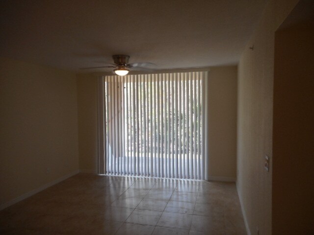 Foto del edificio - 1st Floor Unit overlooking the Preserve- 2/2 Condo in the Enclave