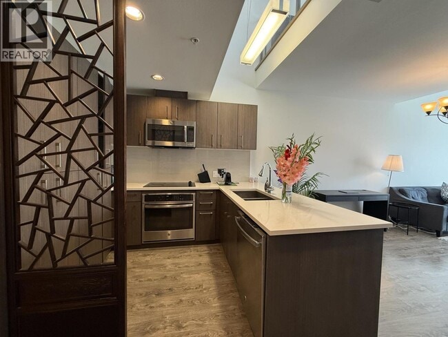 Building Photo - 5981 Gray Ave