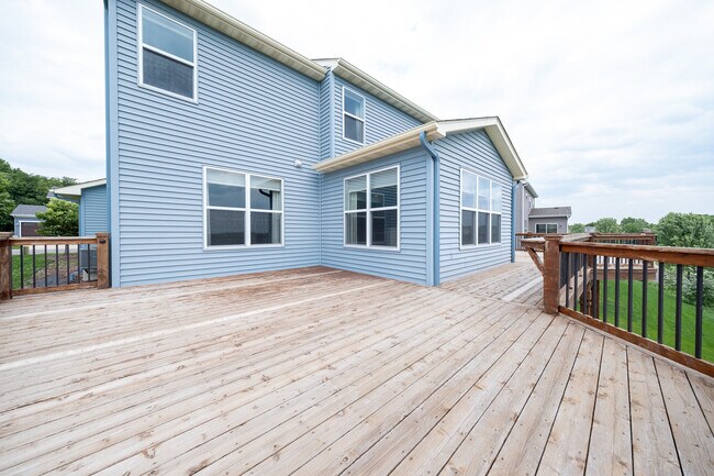 Building Photo - 3647 Pointe Pass NW