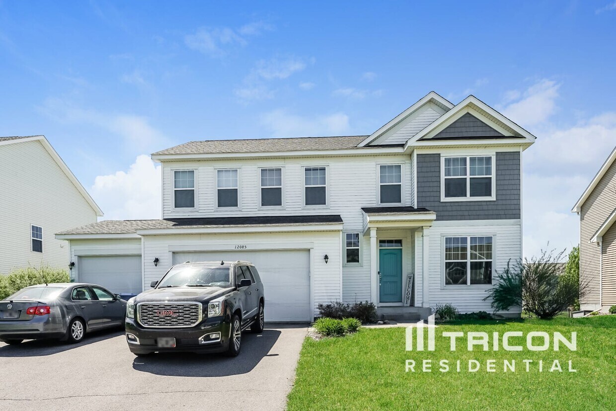Foto principal - 12085 78th St NE