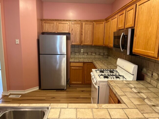 Building Photo - 341 Manning Dr