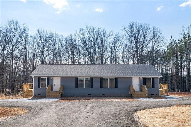 Building Photo - The Home You’ve Been Searching For! *Utili...