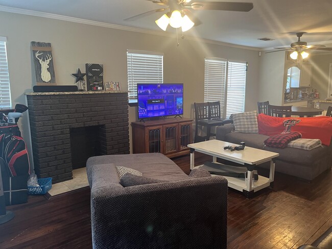 Foto del edificio - 2608 23rd St