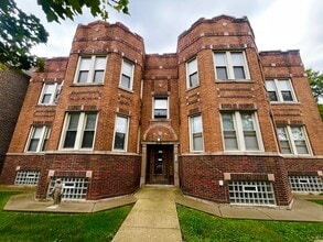Building Photo - 3123 W 55th St