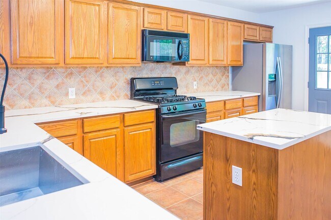 Foto del edificio - 91 Genesee Ridge Dr