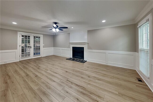 Foto del edificio - 3163 Oak Springs Way