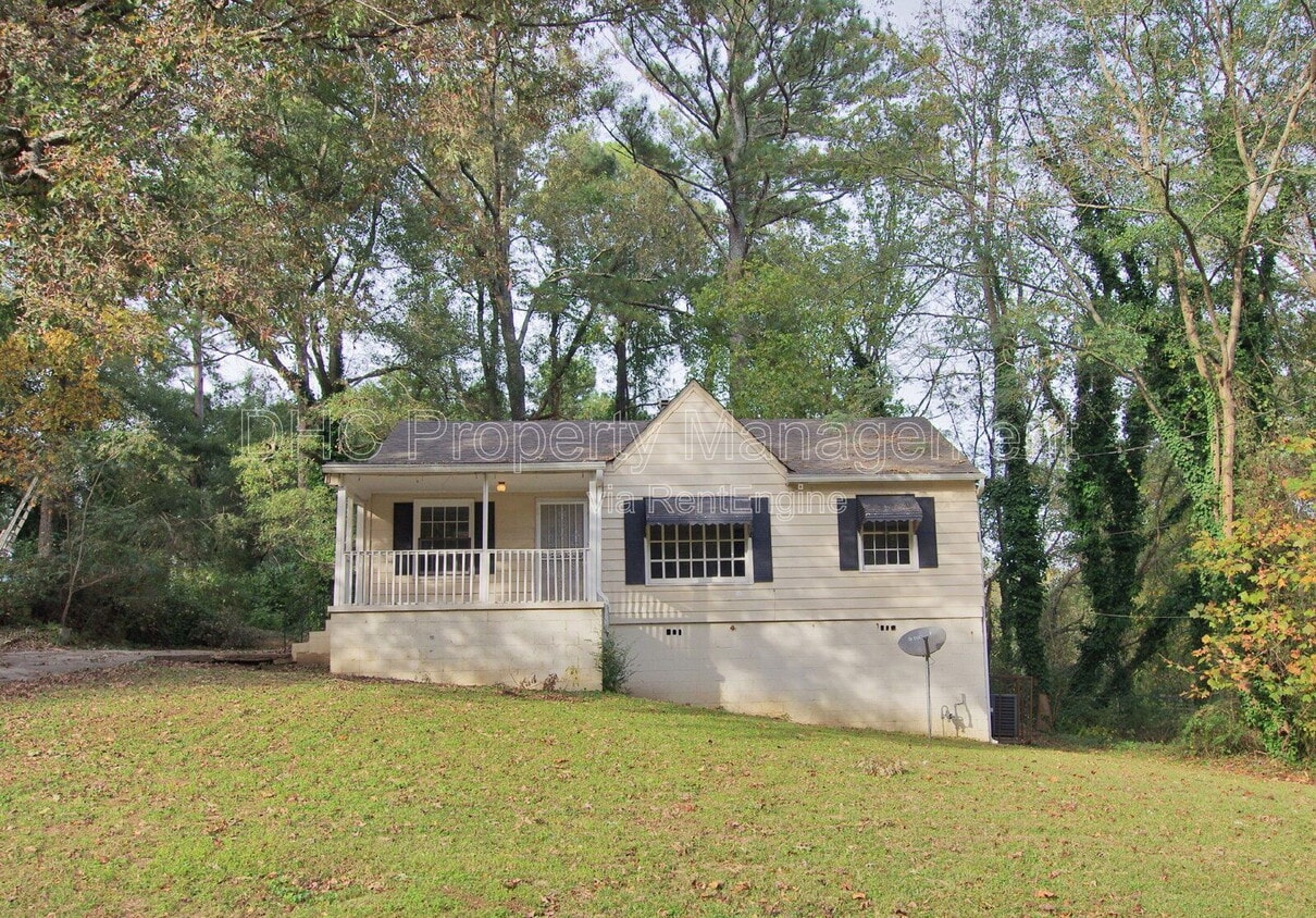 Photo - 892 Midway St Se