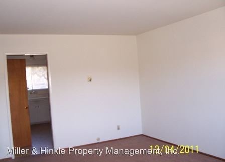 Building Photo - 390 Dunster Dr