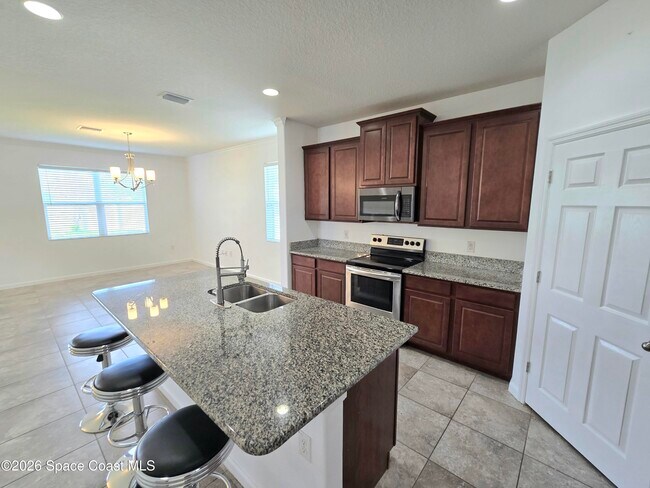 Foto del edificio - 1723 Musgrass Cir