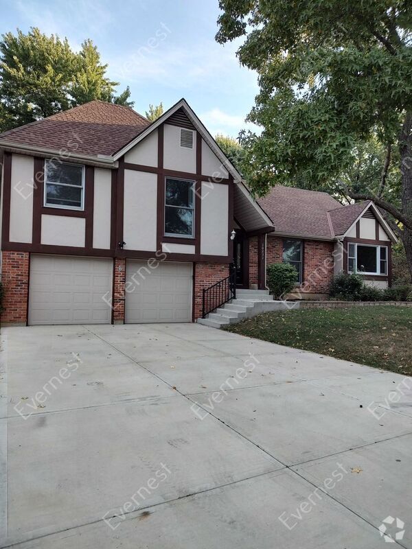 Century Estates South Apartments for Rent Lenexa, KS 2 Rentals