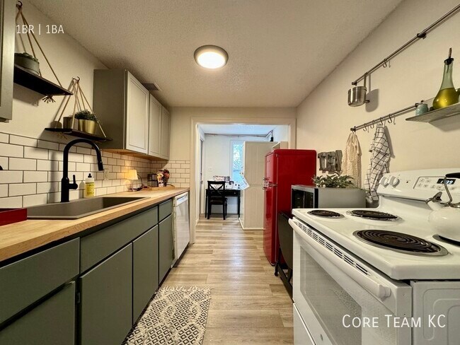 Foto del edificio - 1207 W 47th St