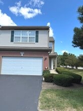 Building Photo - 537 N Red Deer Rd