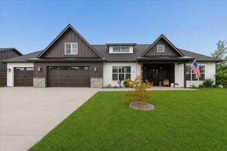 Building Photo - 130 Grouse Haven Way