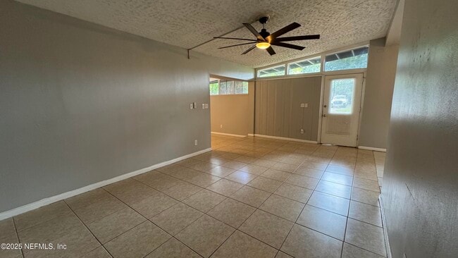 Building Photo - 1053 Cherbourg Ave E