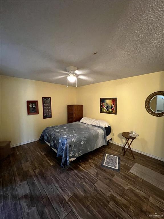 Foto del edificio - 13 Continental Dr