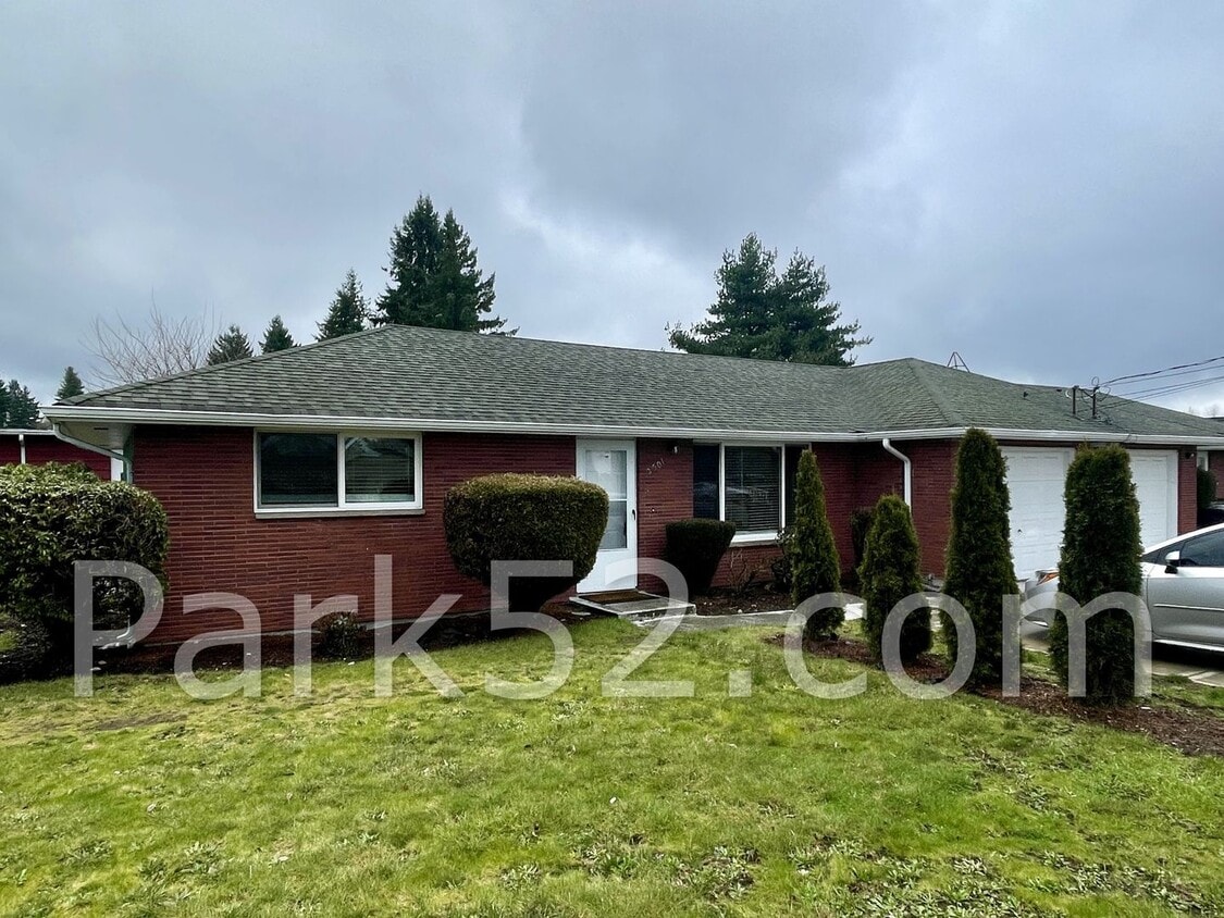 Primary Photo - 2501 Bridgeport Way W