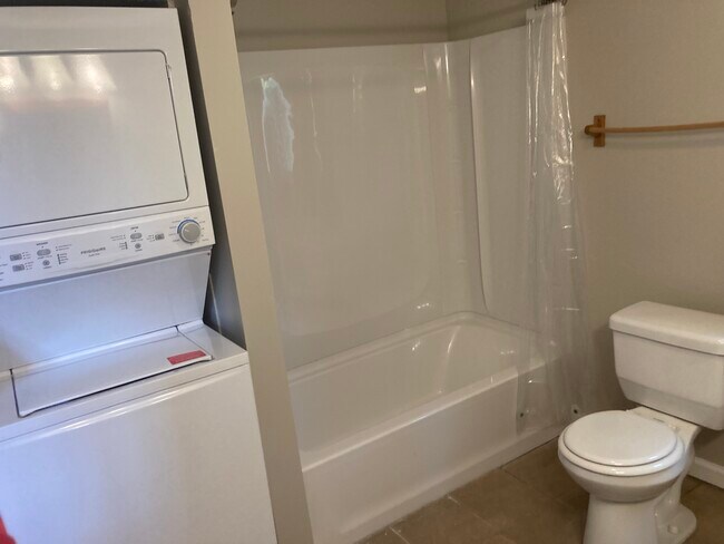 baño principal - 1239 Western Ave