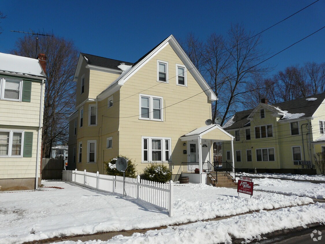 Primary Photo - 58-60 Saunders St