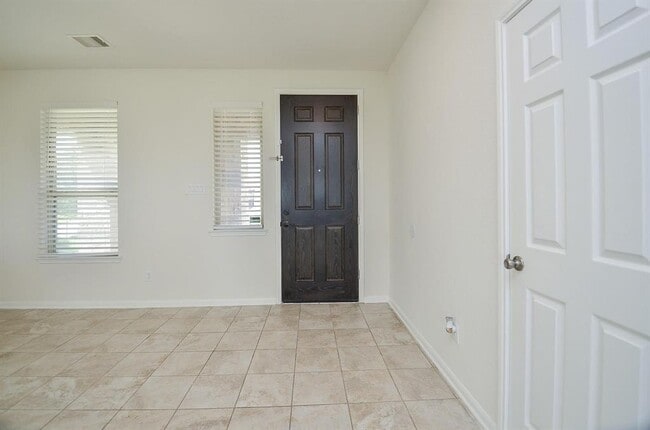 Building Photo - 28426 Buffalo Fork Ln