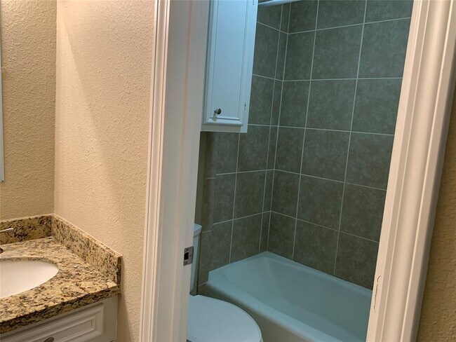 Foto del edificio - 5008 Apple Springs Dr