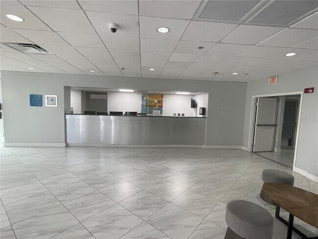 Foto del edificio - 151 E Washington St