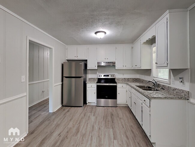 Building Photo - 10140 Morris Dr SW