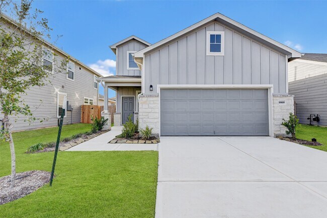 Building Photo - 25821 Hedgerow Dr