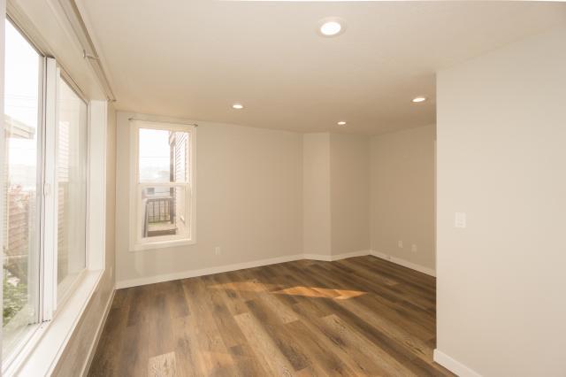 Building Photo - 1 bedroom in Seattle WA 98109