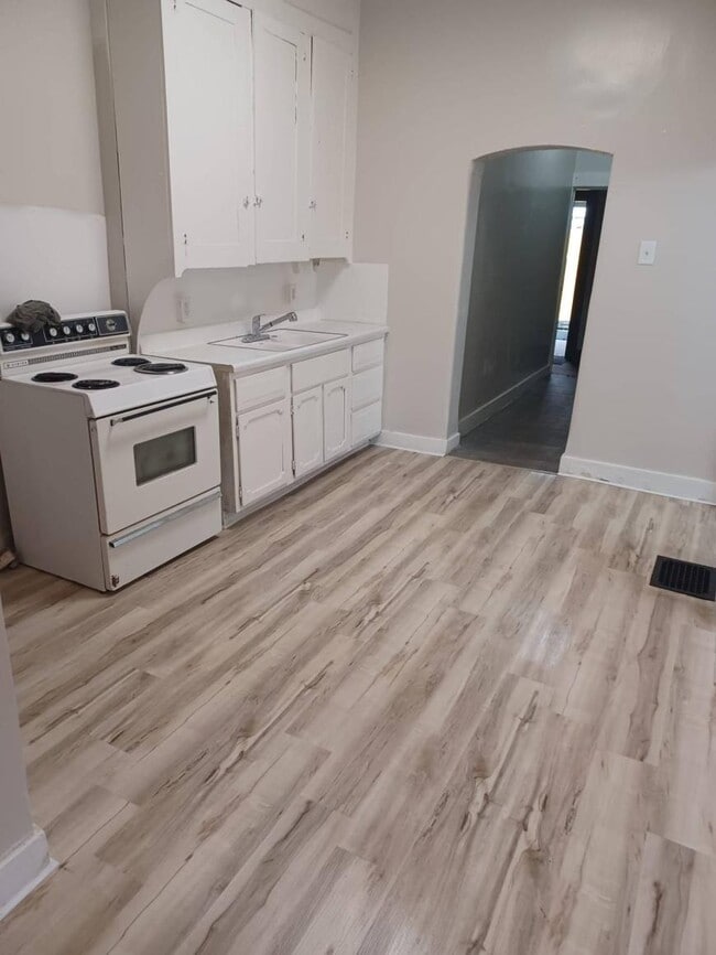 Building Photo - 1.0 bedroom in Richmond Indiana 47374
