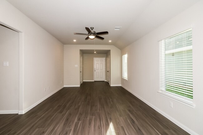 Building Photo - 5107 Shelby Katherine Dr