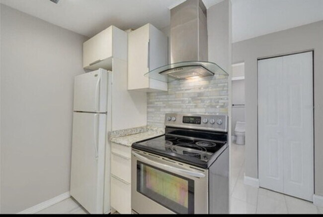 Foto del edificio - 2 Bedroom/1 Bathroom 2nd floor condo at Pa...