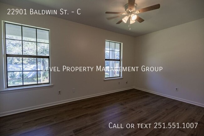 Foto del edificio - 22901 Baldwin St