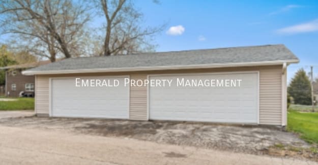 Building Photo - 570 N Mulford Rd