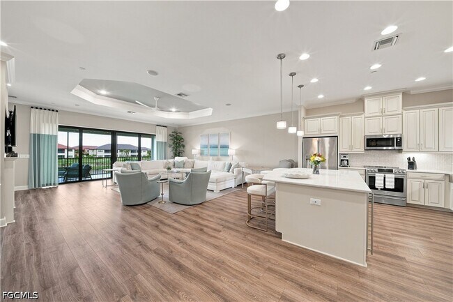 Building Photo - 9672 Montelanico Loop