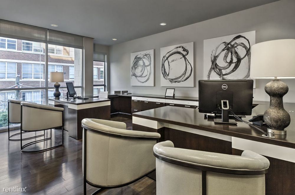 Foto principal - 4670 Amesbury Dr