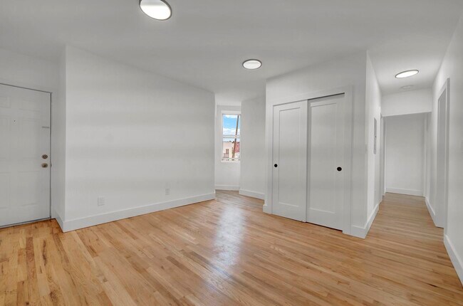 Foto del edificio - 163 3rd St